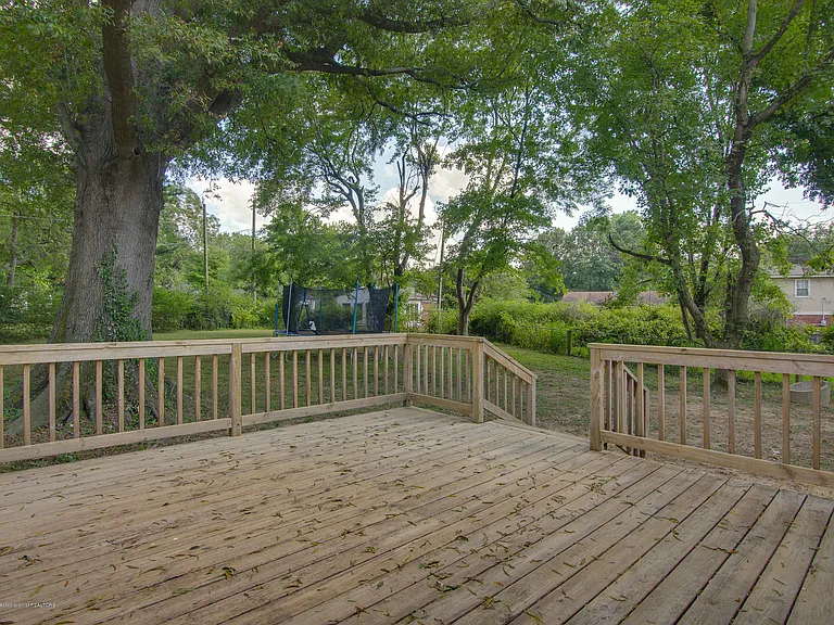 1707 Swayze Cv — Photo 3