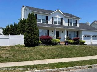16 William Dr, Howell, NJ 07731