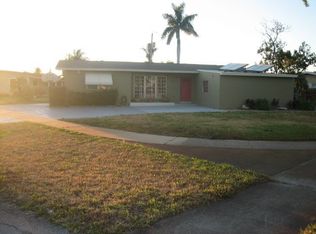 301 Henthorne Dr, Palm Springs, FL 33461