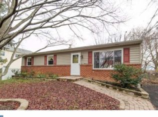 1653 Fitzwatertown Rd, Willow Grove, PA 19090