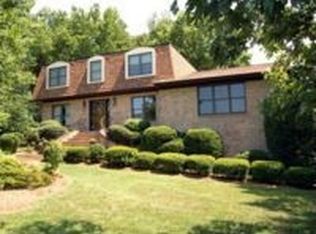 42 Woodlawn Ter, Fredericksburg, VA 22405