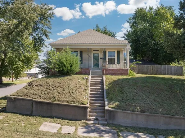 2023 Main St, Saint Joseph, MO 64505