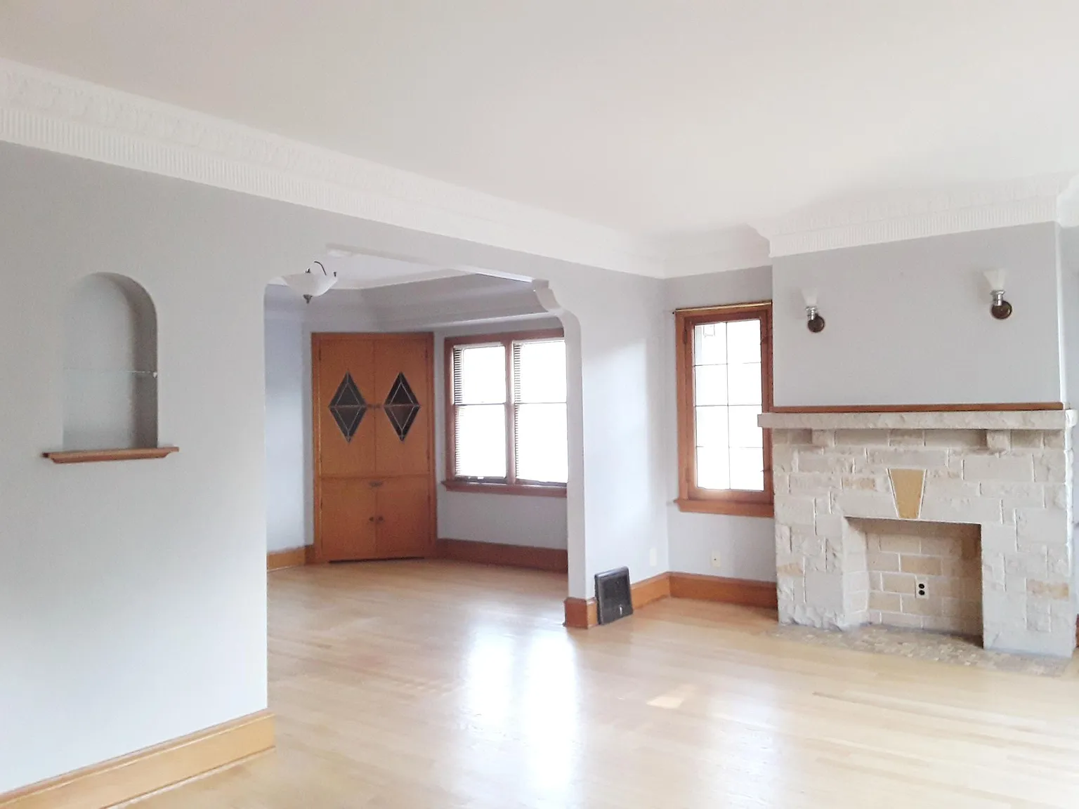 2 bed, 1100 sqft, $1,550 — Photo 1
