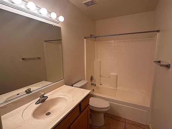 4th image of 2486 Armour Ave APT 1