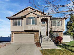 1022 W Westbury Ct, North Salt Lake, UT 84054
