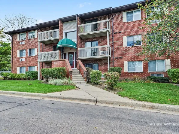 960 N Lakeside Dr APT 2A, Vernon Hills, IL 60061