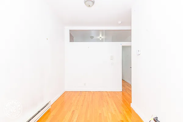 Rented by MySpaceNYC | media 27