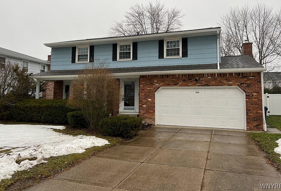 1st image of 296 Macarthur Dr
