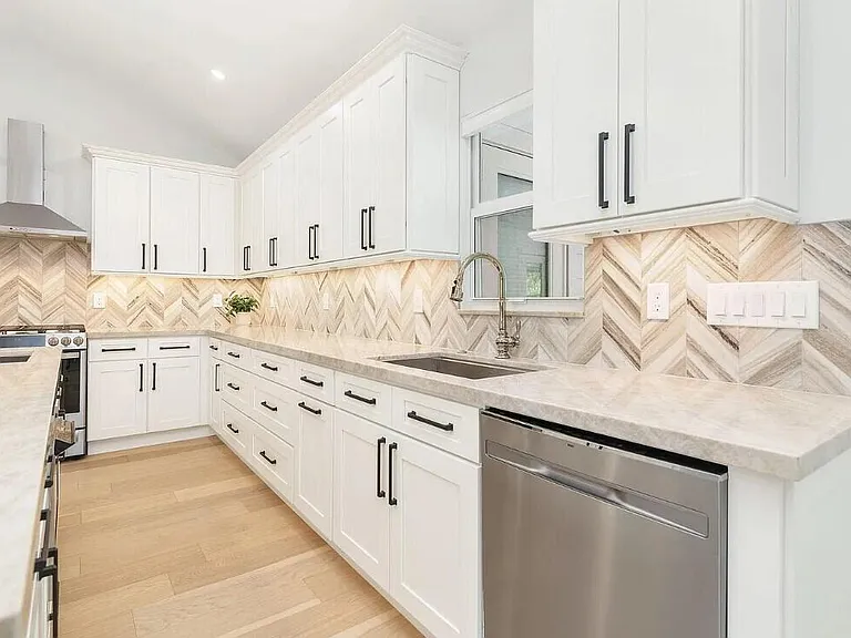 803 Kanuga Dr — Photo 8