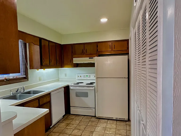 2321 Merrigan Pl — Photo 6