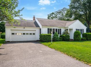 3000 Pequash Ave, Cutchogue, NY 11935