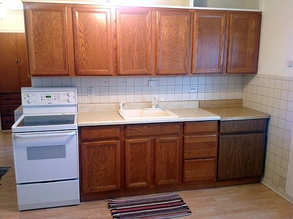 4th image of 4505 Joliet Ave