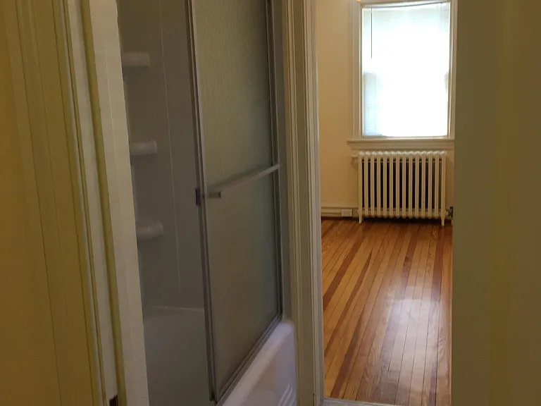 3136 Ellwood Ave — Photo 9