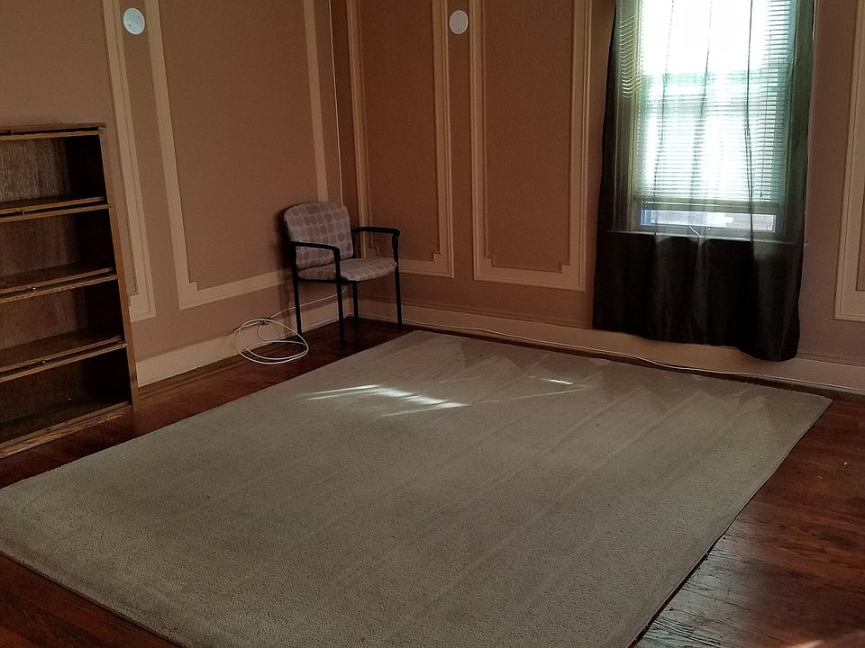 Living Room Facing South