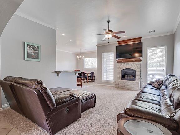 3rd image of 8012 Heather Glen Dr