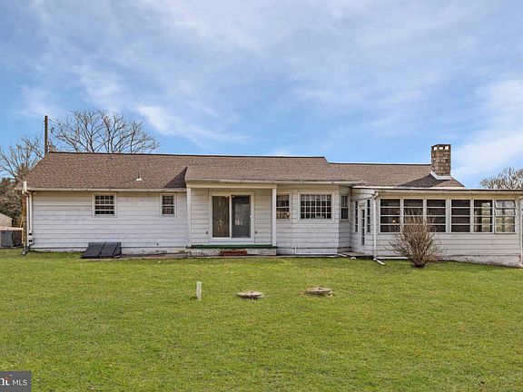 5th image of 1581 Franklin Dr