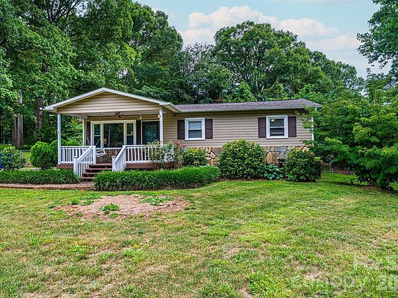 4th image of 2729 Horseford Rd