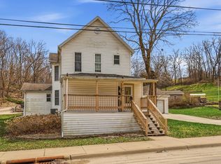 1240 Rosedale Ave, Dubuque, IA 52001