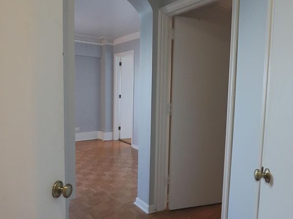 3rd image of 1402 N Lake Shore Dr #11