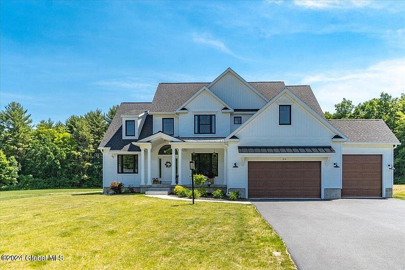 2nd image of 25 Pine Hollow Drive
