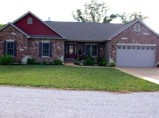 107 Whispering Pines Dr, Elsberry, MO 63343