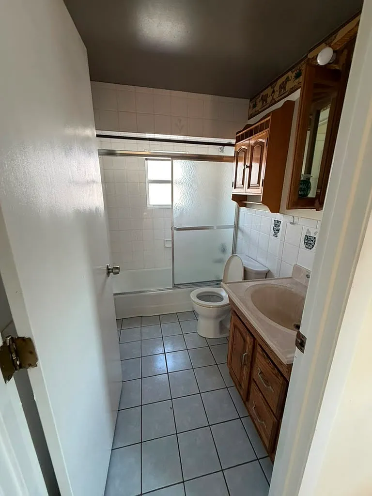 2 bed, 1.0 bath, $2,400 — Photo 4