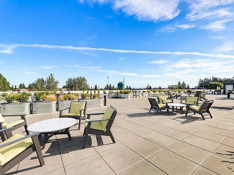 Rooftop Lounge