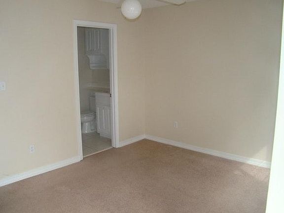 3rd image of 2707 Bay Club Dr