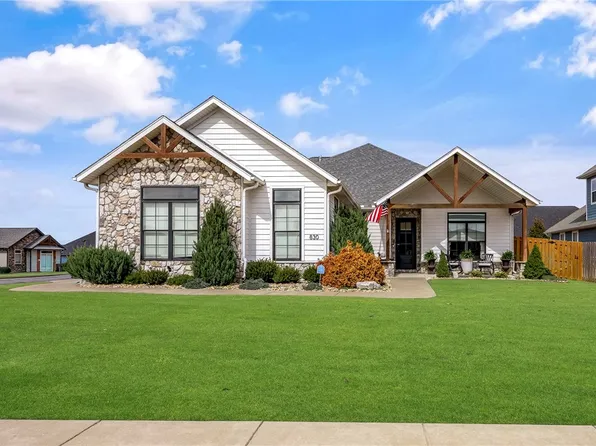 830 Big Horn St, Bentonville, AR 72712