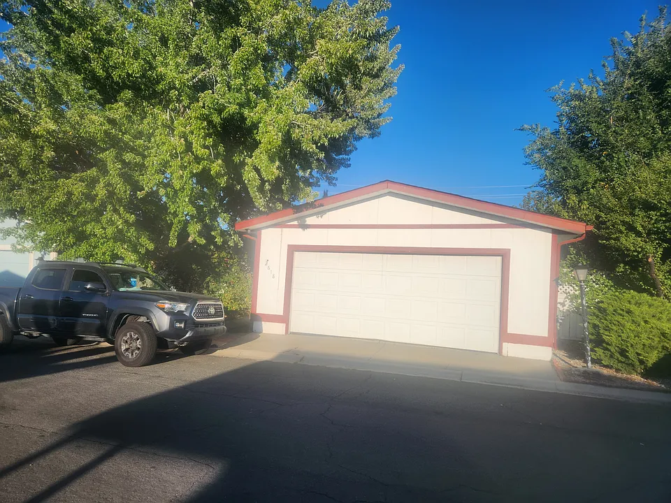 2618 Zinnia Dr