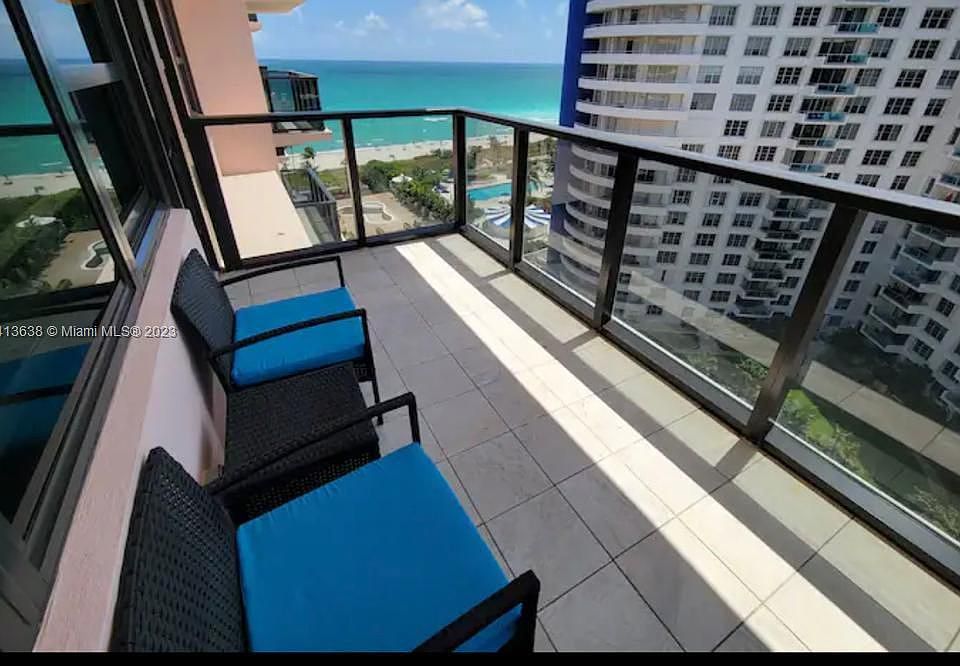 1st image of 5225 Collins Ave APT 1515