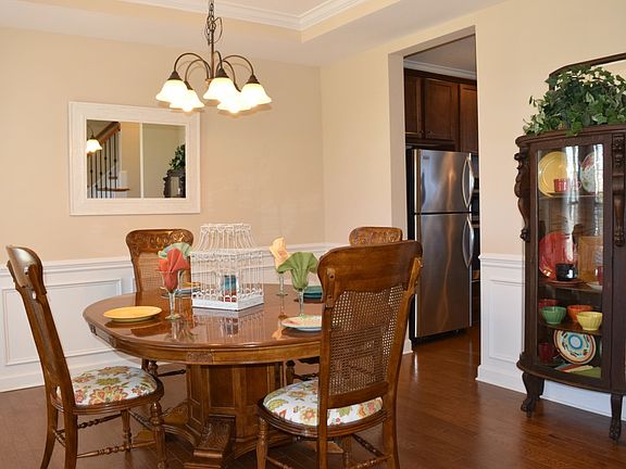 4th image of 117 Cranbrook Ln
