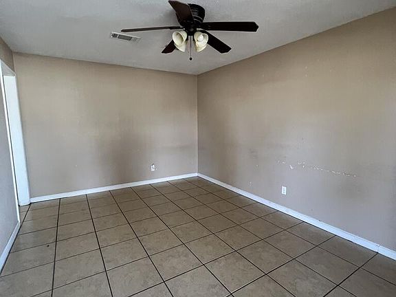 4th image of 1503 S Bryan Ave