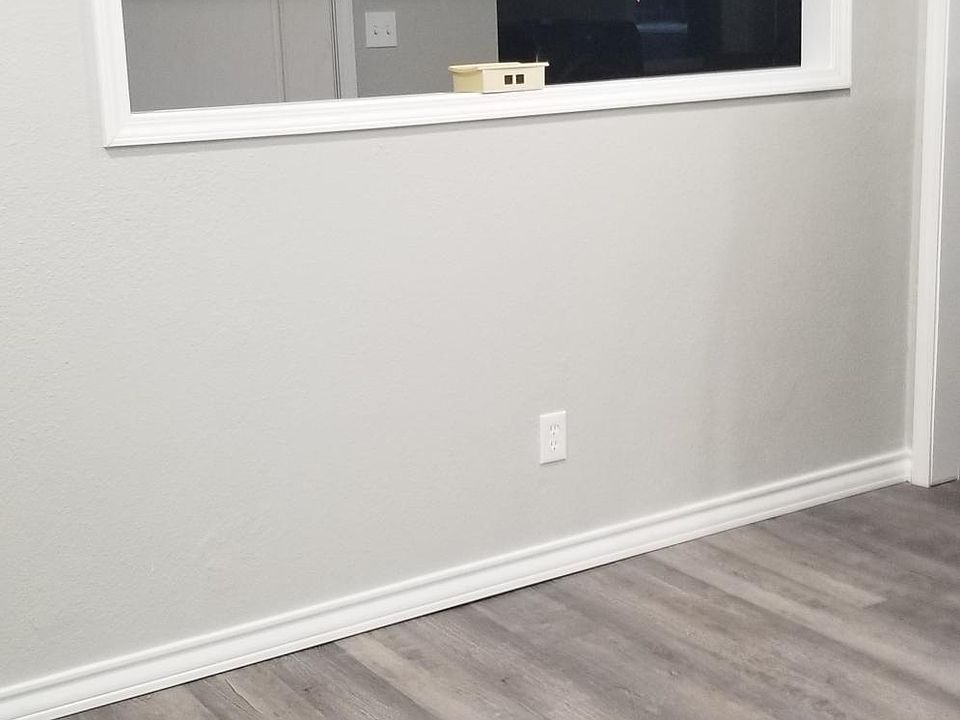 2nd image of 119 Utah Dr