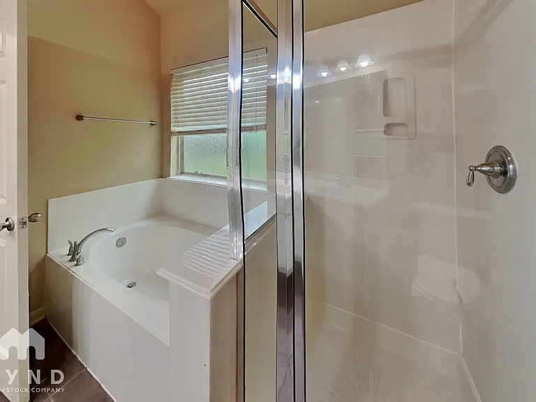 1411 Cameron Park Ln — Photo 13