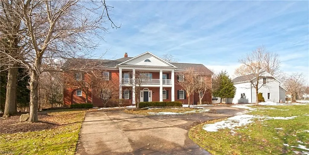 6940 Hunting Hollow Ln W photo 1