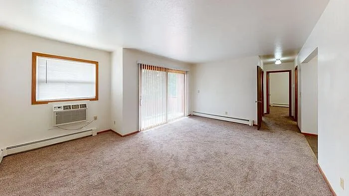305 Ryan Dr #10 — Photo 3