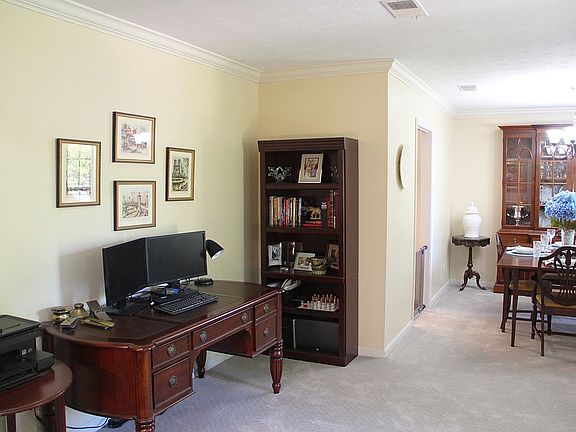 Formal Dining Room/Study