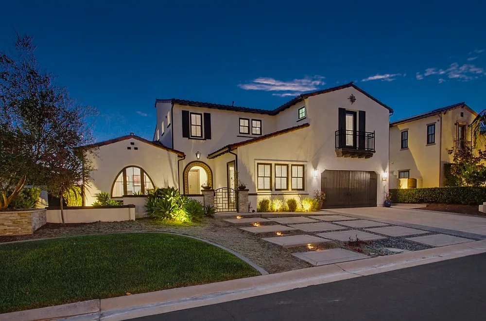 4 bed, 4.5 bath, 3773 sqft, $15,000 — Photo 1