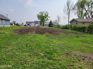 318 E Allen St, Castlewood, SD 57223