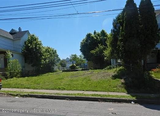 2nd image of 319 12th Ave