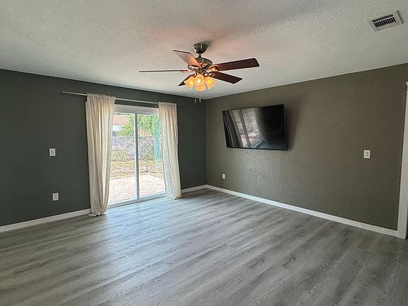 5th image of 8842 Culebra Ave