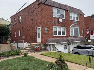 9321 Walker St, Philadelphia, PA 19114