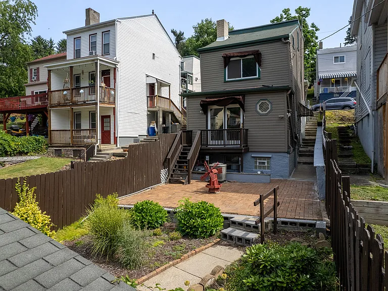 2816 Patterson St S — Photo 1