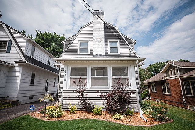 1st image of 544 N Chicago Ave