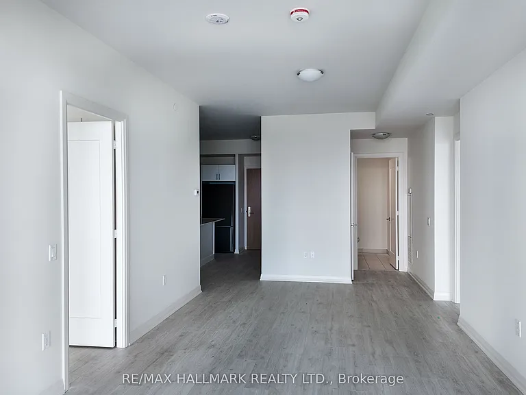 8960 Jane St #621 — Photo 7