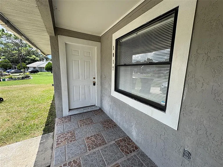 1017 Harden Ct — Photo 1
