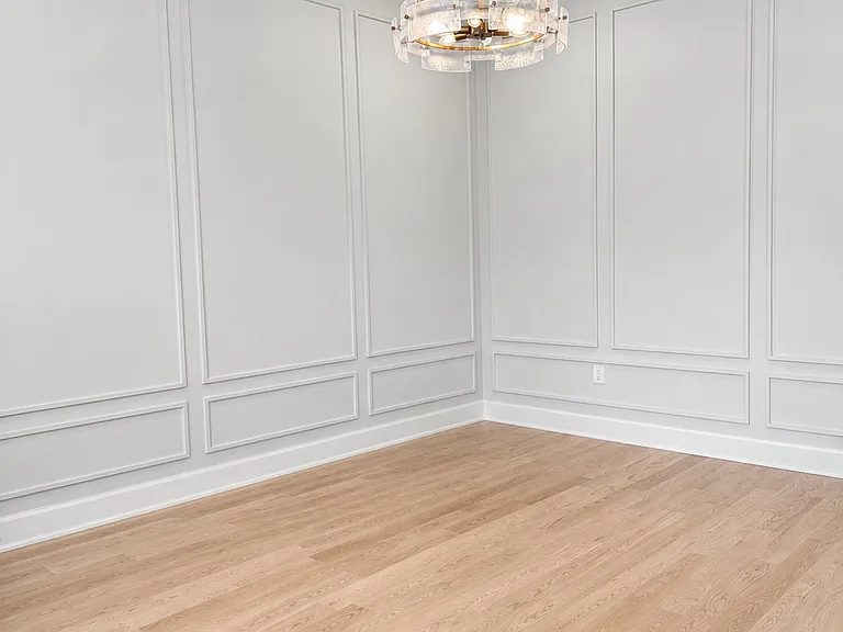 91 Madison Ave — Photo 12