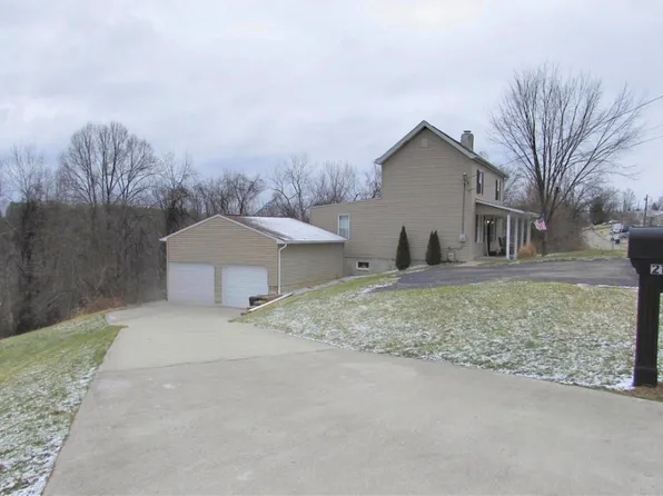 211 Oak St, Manor, PA 15665