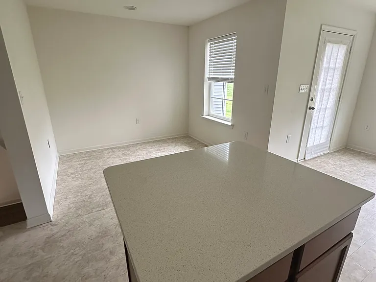 115 Cecily Way — Photo 35